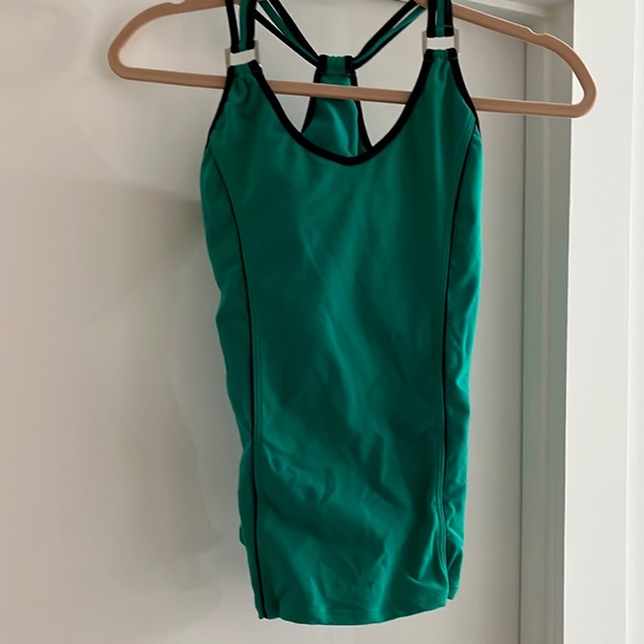 Hot exercise top in jade green size m - Picture 1 of 2